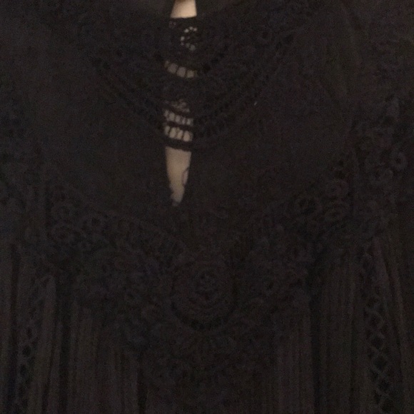 Red Coral Detailed Tunic - Picture 2 of 4